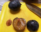 生プルーンの赤ワインと蜂蜜マリネ作り方1写真