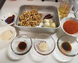 家庭の調味料で手作り！万能食べるラー油作り方1写真