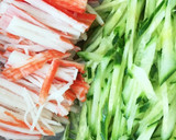 ♡きゅうりとカニカマの塩昆布和え♡作り方1写真