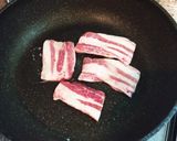 絶品！豚バラとピーマンのガリバタ炒め作り方2写真