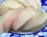 美しい桃のむき方　つるりん素肌美人作り方9写真
