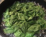 バジルの葉を茹でて冷凍保存しまーす♪作り方1写真