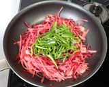 ビーツとじゃがいもとピーマンのガリバタ作り方7写真