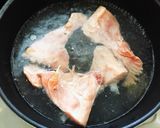 簡単ヘルシー☆鮭のアラのサッパリ煮作り方1写真