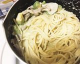 アボカドと舞茸のクリームパスタ作り方5写真