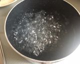 お湯に放置で簡単ゆで鶏。作り方2写真