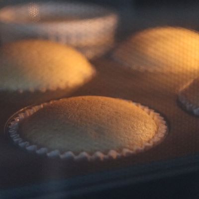 簡単】失敗しないカップシフォンケーキ by まんぷくcafe