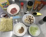 麻婆的な餡を焼そばに掛ける汁なし担々麺風作り方1写真