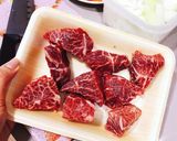 ★上品な味がする牛肉の赤ワイン煮込み★作り方1写真