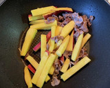 豚肉とさつまいもの甘辛バター炒め作り方5写真