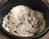 炊飯器で炊き込みご飯とおかず 豚肉ライス作り方1写真