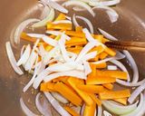かつおの旨味をたっぷり利かせた焼うどん☆作り方12写真