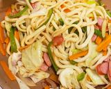 かつおの旨味をたっぷり利かせた焼うどん☆作り方27写真