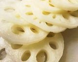 鶏ひき肉と蓮根の揚げたん〜季節の野菜添え作り方1写真