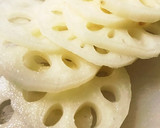 鶏ひき肉と蓮根の揚げたん〜季節の野菜添え作り方1写真