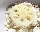 鶏ひき肉と蓮根の揚げたん〜季節の野菜添え作り方5写真