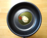 青森パスタ｜チューブ大蒜ペペロンチーノ作り方3写真