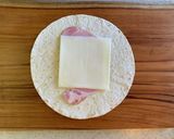 レンジで簡単!ハムチーズブリトー作り方1写真