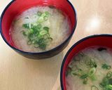 基本の味噌汁。大根、わかめ、油揚げ。作り方9写真