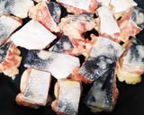 簡単に♪鮭の卵衣のオーロラソース炒め作り方2写真