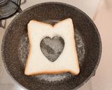 とろーり目玉焼きトースト作り方2写真