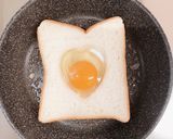 とろーり目玉焼きトースト作り方3写真