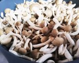 貴女風味でしめじご飯♥ゆりさん風作り方1写真