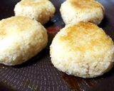 チーズinデミグラス風 焼きおにぎり作り方5写真