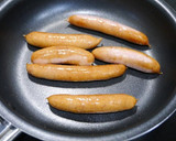簡単！シャウエッセンの胡麻風味炒め作り方1写真