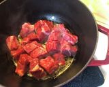 野菜ジュースとステーキ肉でビーフシチュー作り方2写真