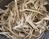 ごぼうとツナのバター醤油和え作り方1写真