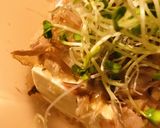 付け出し風冷や奴●カツオ節＆スプラウト作り方2写真