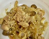 鶏もも肉とシメジのコク旨柚子胡椒炒め作り方3写真