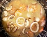 炊飯器で海鮮ピラフ★コーンバターをのせて作り方5写真