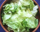 レタス、カニカマ、コーン大豆の栄養サラダ作り方2写真