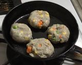 朝は焼くだけ！お弁当につみれハンバーグ作り方2写真