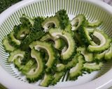 ゴーヤの挽肉炒め作り方1写真