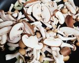 簡単！きのこいっぱい♪生ハムのパスタ☆作り方2写真