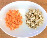 【離乳食後期】根菜のそぼろごはん作り方1写真