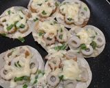シラスと竹輪の餃子ピザ・ビストロおつまみ作り方5写真