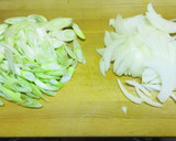 長ネギと玉葱の塩昆布炒め作り方1写真