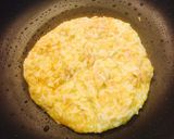 混ぜて焼くだけ〜♪【ツナ玉焼きご飯】作り方2写真