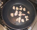 【調味料不要】鶏と野菜の塩昆布炒め作り方2写真