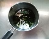 とろけるワカメのテキトー味噌汁作り方1写真