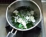 とろけるワカメのテキトー味噌汁作り方3写真