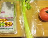 トマトセロリブロッコリースプラウトサラダ作り方1写真