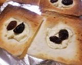 レーズンとクリームチーズの餃子の皮ピザ作り方3写真