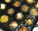手軽に！たこ焼き器でアヒージョ作り方3写真