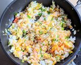 カニカマとひとくちモッツァレラの炒飯作り方9写真