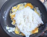 カニカマとひとくちモッツァレラの炒飯作り方6写真